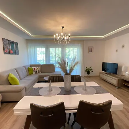 Apartment Manner *