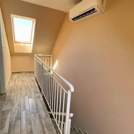 Apartment Manner *